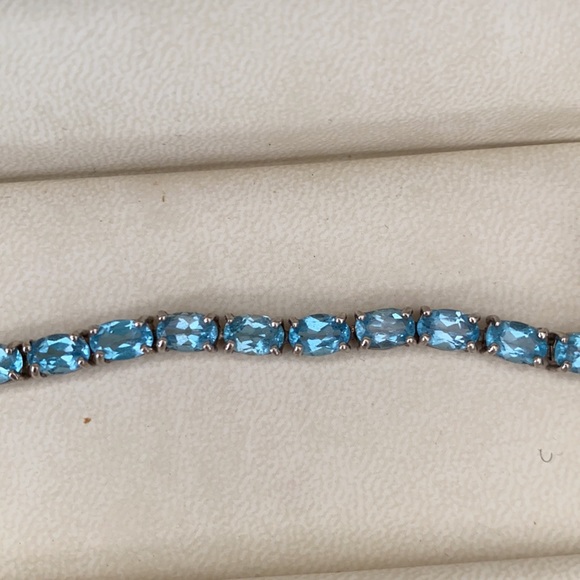Blue Topaz Silver Bracelet - Picture 3 of 4